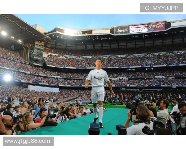 足球明星队皇马的辉煌历程与未来展望：传奇与梦想的交汇点